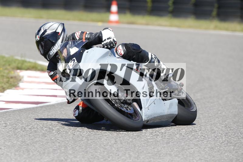 /Archiv-2025/48 25.08.2025 Cornu Master School ADR/rot-rouge/12